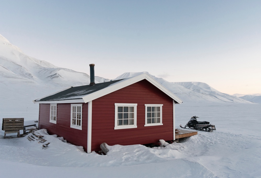 Nymalt hytte Svalbard
